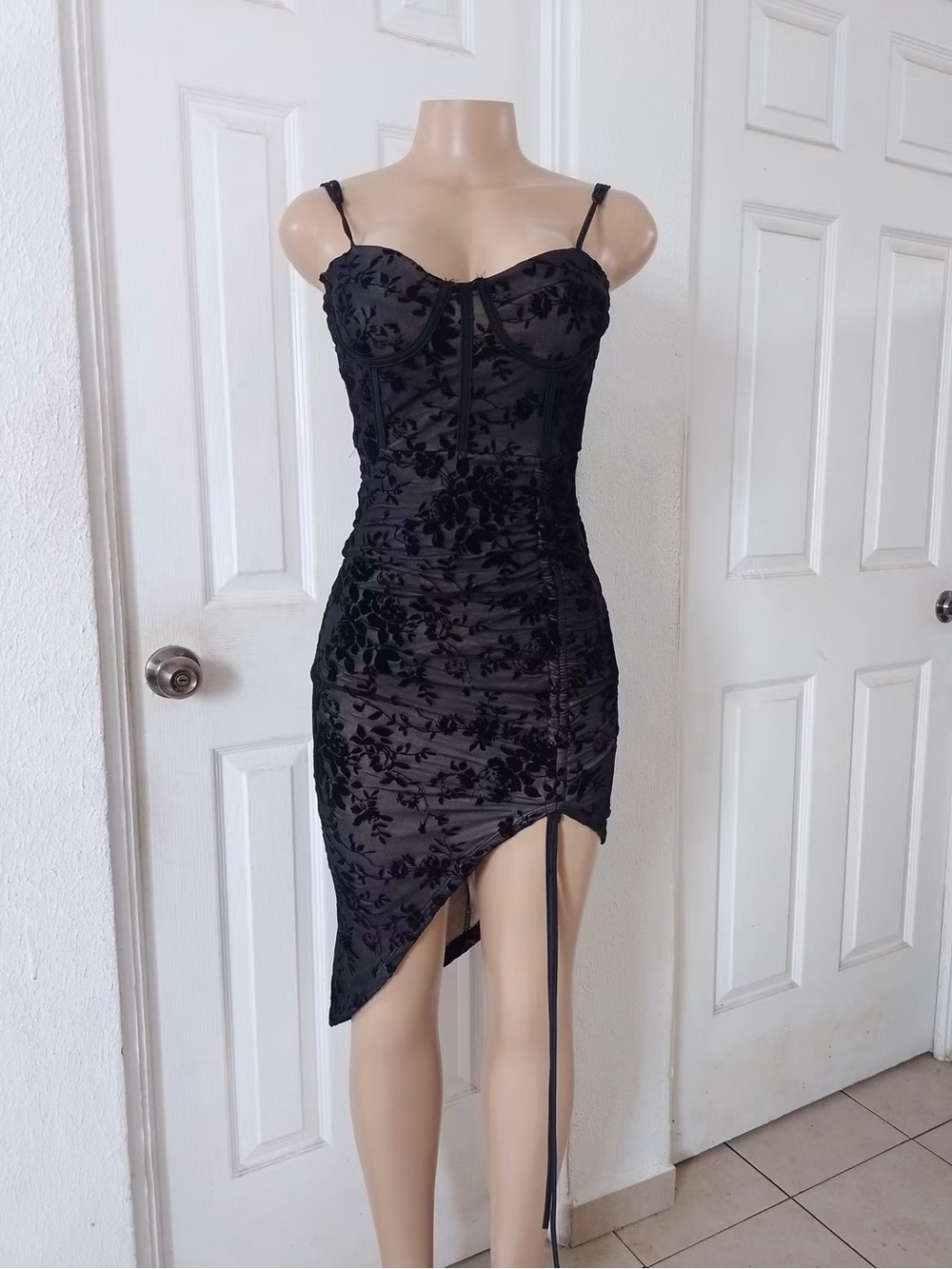 Black Floral Lace Asymmetrical Bodycon Dress